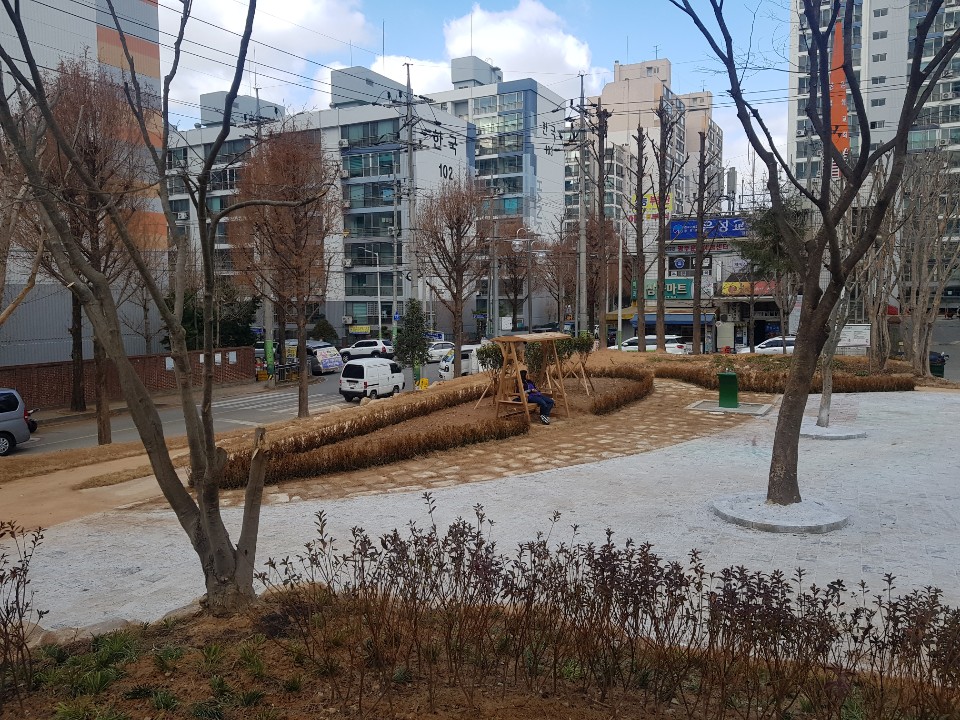 2049928719_ZVP82Q5h_3f7b6b186f67f7484fe6a1012d3e47d5143ccfd8.jpg 이미지크게보기