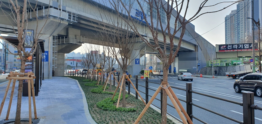 2049928719_LUMAmfJl_01640cd86faaee3f601c2346280bf7b3cd460289.jpg 이미지크게보기